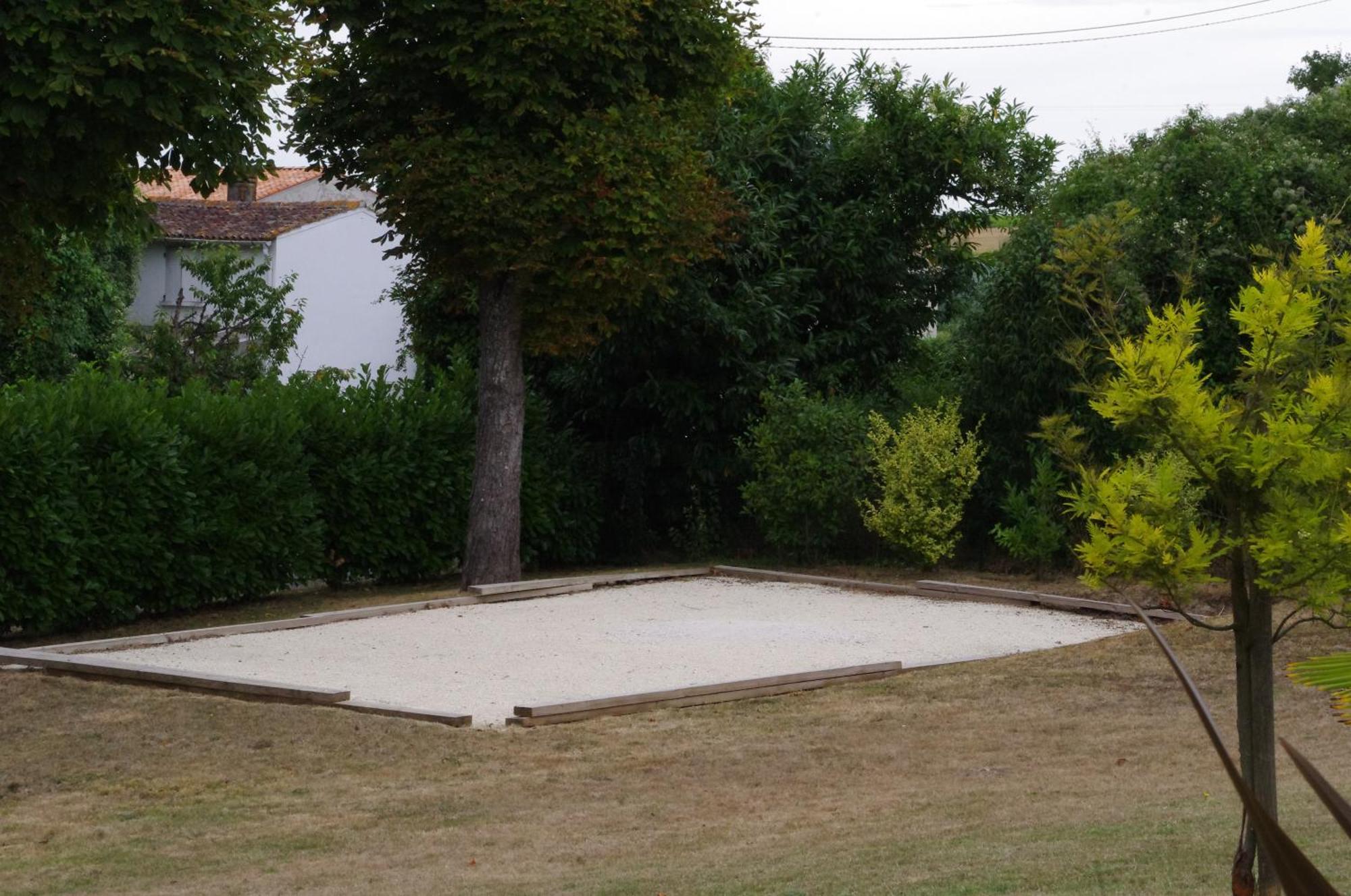 Le Clos Des Oiseaux Saintes Exterior photo