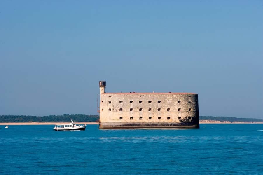 Le Clos Des Oiseaux Saintes Exterior photo